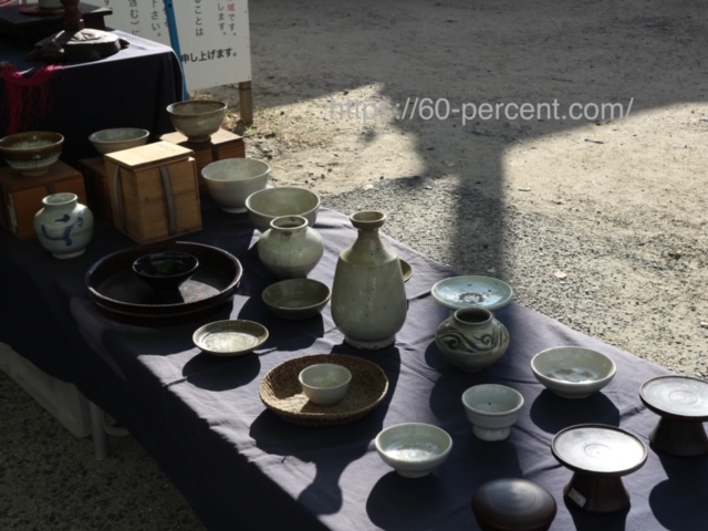 四天王寺骨董市の李朝の食器の画像
